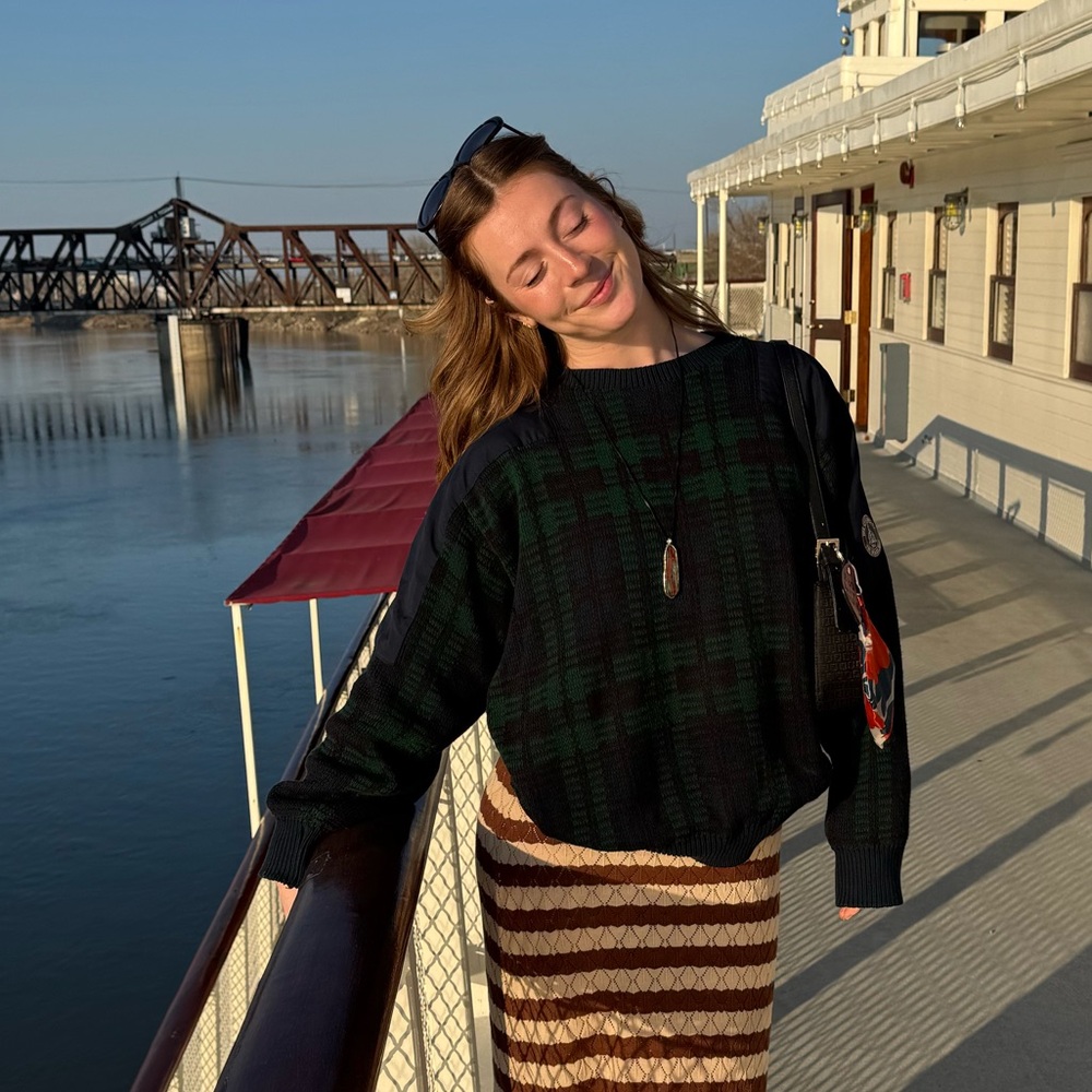 Meet your Posher, Cara